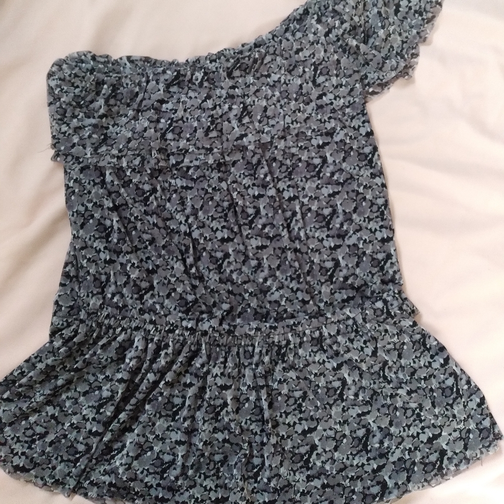 Express top, size M, dark grey, black, light grey.